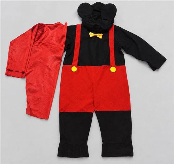 Mickey Mouse bebé con saco rojo