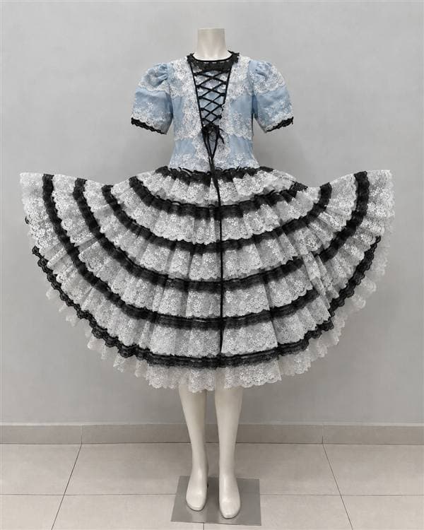 Dama antigua azul claro y negro (corsé de cordones) o vestido de fiesta